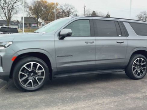 Certified 2022 Chevrolet Suburban RST w/ Luxury Package image 6