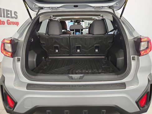 Used 2024 Subaru Crosstrek 2.0i Premium image 33
