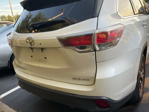 Used 2016 Toyota Highlander XLE AWD/4WD image 7