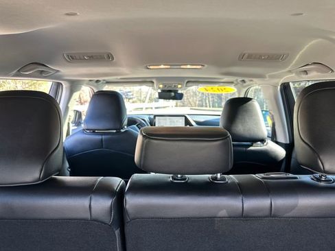 Certified 2024 Toyota Highlander XLE AWD/4WD image 15