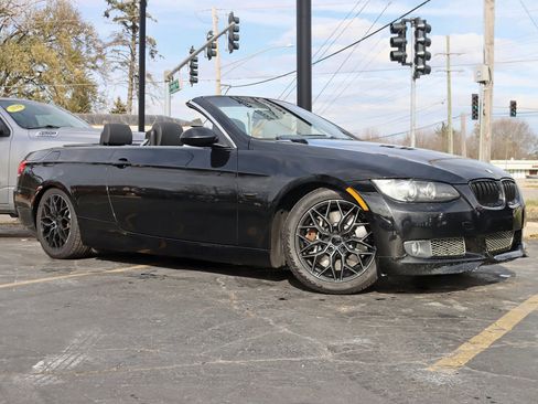 Used 2008 BMW 335i Convertible image 2