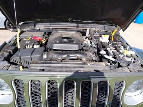 Used 2023 Jeep Wrangler Unlimited Sahara w/ Cold Weather Group image 36