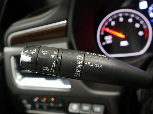 Used 2021 Chevrolet Tahoe Premier w/ Premium Package image 40