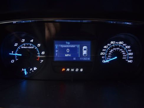 Used 2017 Ford Taurus SEL FWD image 15