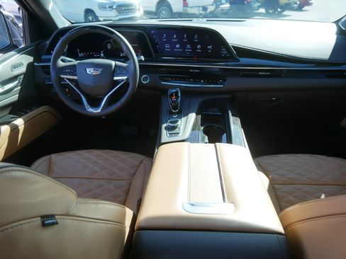 Used 2024 Cadillac Escalade ESV Sport w/ LPO, ONYX Package image 10