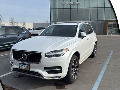 Used 2018 Volvo XC90 T6 Momentum w/ Convenience Package
