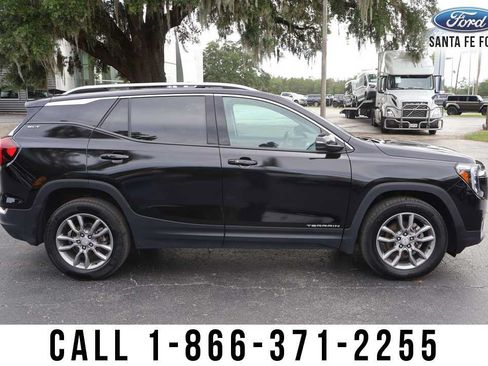 Used 2024 GMC Terrain SLT AWD/4WD image 7