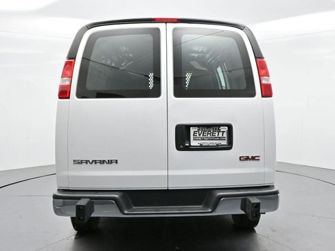 Used 2024 GMC Savana 2500 w/ Driver Convenience Package RWD image 6