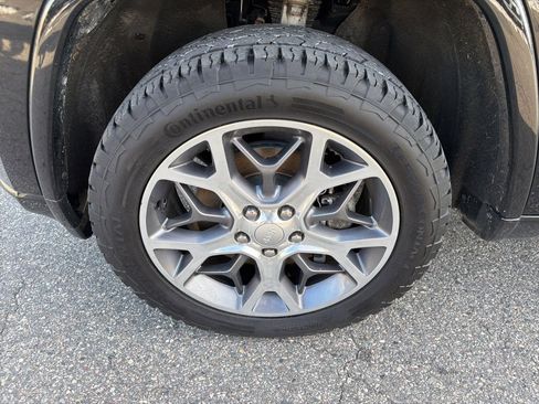 Certified 2021 Jeep Grand Cherokee Overland image 33