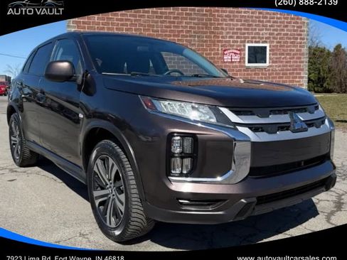 Used 2020 Mitsubishi Outlander Sport ES image 1