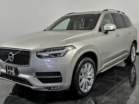 Used 2016 Volvo XC90 T6 Momentum AWD/4WD image 5