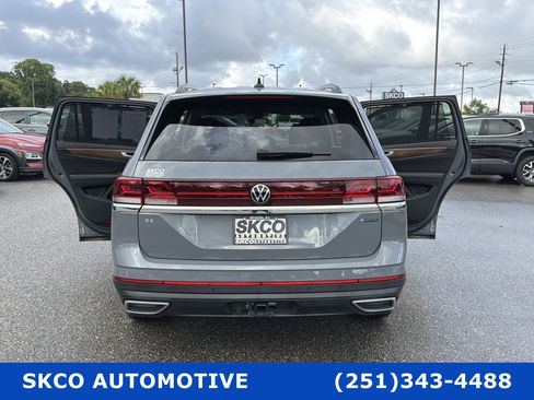 Used 2025 Volkswagen Atlas SE AWD/4WD image 34