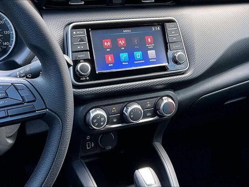 Used 2024 Nissan Kicks S image 6