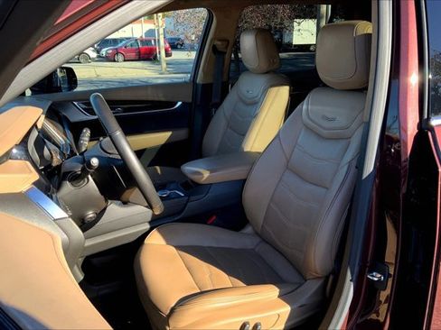 Used 2022 Cadillac XT6 Premium Luxury w/ Platinum Package image 25