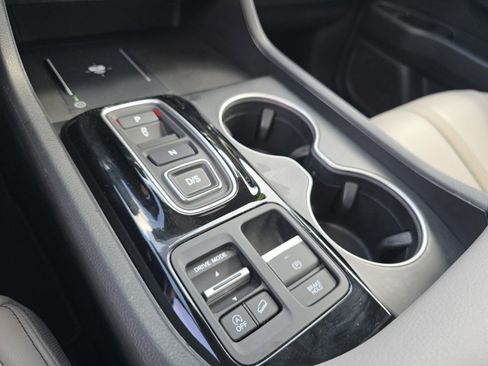 Used 2025 Honda Pilot Touring image 36