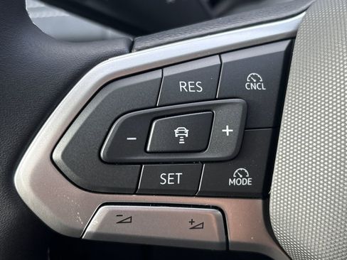 New 2026 Volkswagen Tiguan SE image 26