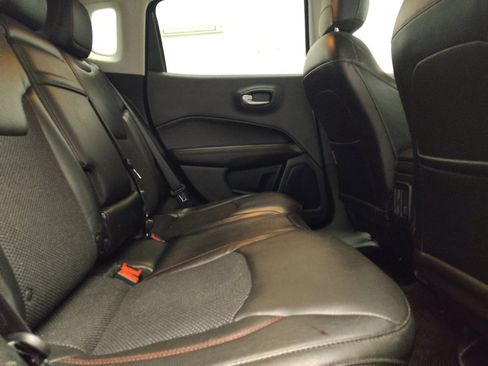 Used 2018 Jeep Compass Trailhawk AWD/4WD image 19