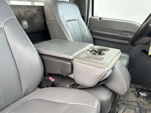 Used 2012 Ford F350 XL w/ Snow Plow Prep Pkg image 16