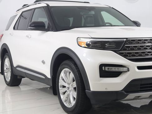 Used 2022 Ford Explorer King Ranch w/ Premium Technology Package image 44