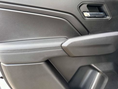 Used 2024 Chevrolet Colorado LT image 12