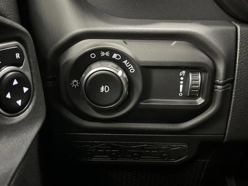 New 2025 Jeep Wrangler Sahara image 24