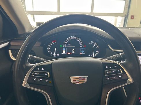 Used 2018 Cadillac XTS Luxury image 8