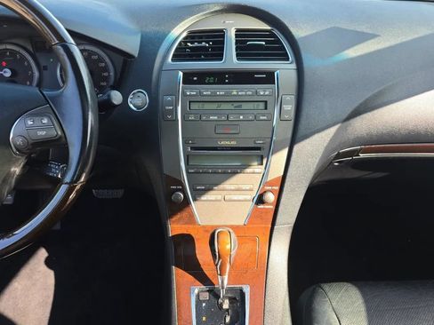 Used 2011 Lexus ES 350 FWD image 4