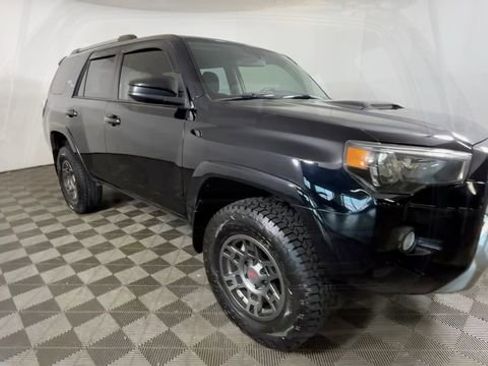 Used 2017 Toyota 4Runner TRD Off-Road AWD/4WD image 13