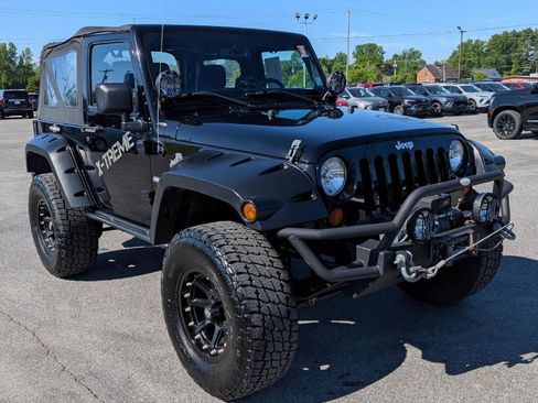 Used 2013 Jeep Wrangler Sport AWD/4WD image 6