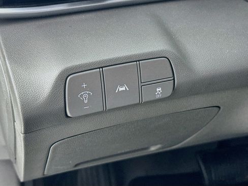 Used 2023 Hyundai Elantra SEL w/ Convenience Package FWD image 10