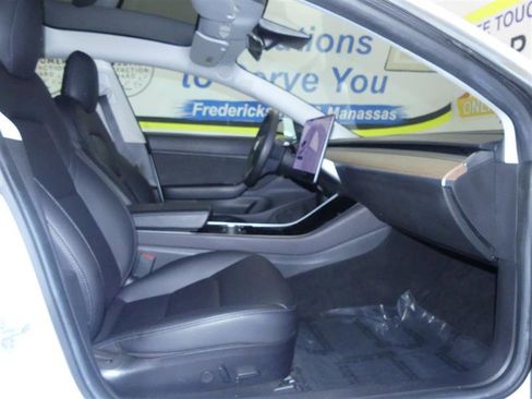 Used 2019 Tesla Model 3 Standard Range Plus image 7