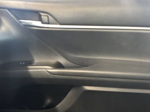 Used 2021 Toyota Camry SE FWD image 31