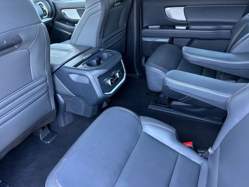 Certified 2025 Ford Expedition Active image 13