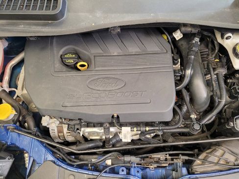 Used 2017 Ford Escape SE w/ Equipment Group 201A AWD/4WD image 30