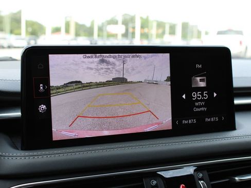 Used 2022 Genesis G70 2.0T RWD image 12