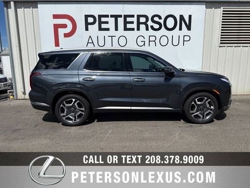 Used 2025 Hyundai Palisade Limited AWD/4WD image 3