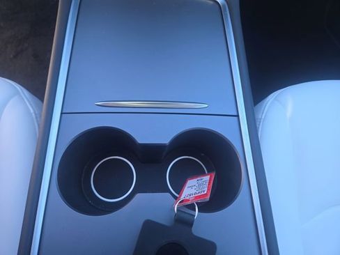 Used 2025 Tesla Model Y Long Range image 43