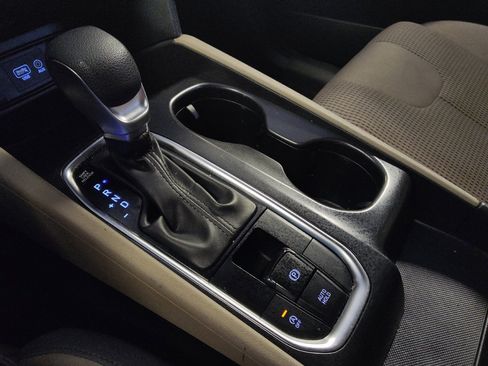 Used 2019 Hyundai Santa Fe SE FWD image 26
