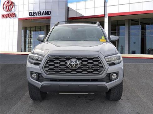 Used 2021 Toyota Tacoma TRD Off-Road w/ TRD Premium Off Road Package AWD/4WD image 3