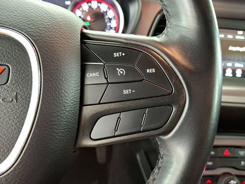 Used 2023 Dodge Challenger SXT image 18