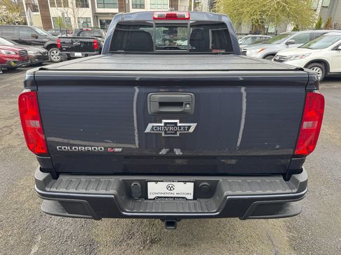 Used 2018 Chevrolet Colorado Z71 w/ Centennial Edition image 9