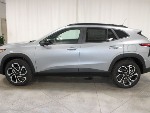 New 2026 Chevrolet Trax RS w/ Driver Confidence Package FWD image 6