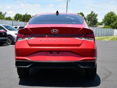 Used 2021 Hyundai Elantra SEL w/ Cargo Package FWD image 6