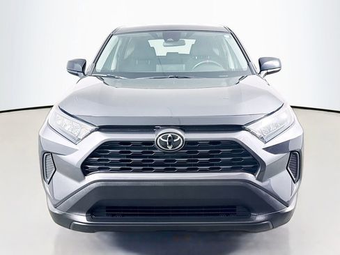 Used 2022 Toyota RAV4 LE image 2