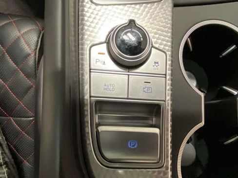 Used 2023 Genesis G70 3.3T w/ Sport Prestige Package image 20