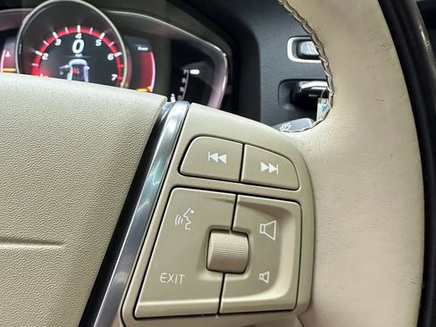Used 2016 Volvo S60 T5 Premier FWD image 16