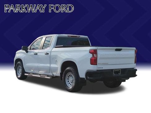 Used 2024 Chevrolet Silverado 1500 W/T w/ Trailering Package RWD image 3