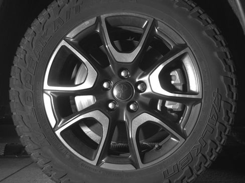 Used 2025 Jeep Compass Trailhawk w/ Trailer Tow Group AWD/4WD image 13