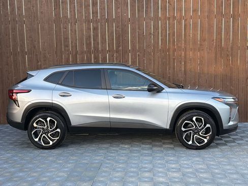 Used 2025 Chevrolet Trax RS w/ Driver Confidence Package image 12