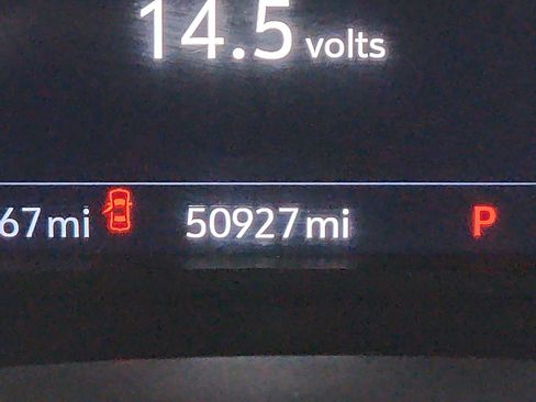 Used 2023 Buick Envision Essence w/ Sport Touring Package image 19